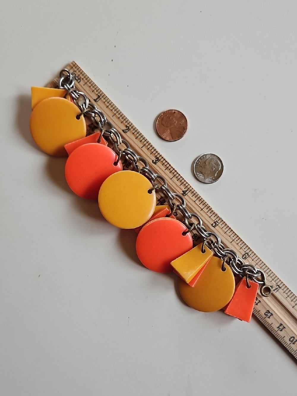Vintage Orange and red geometric shapes gold tone charm bracelet Retro 50s 60s - Picture 6 of 6